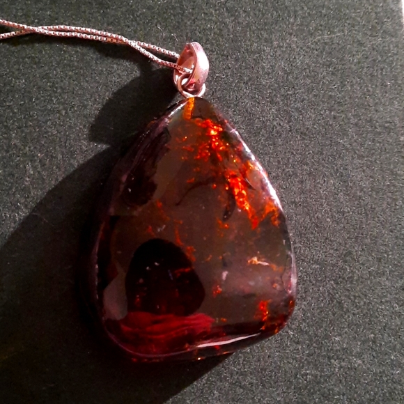 2 1/4" LARGE AMBER beautiful genuine Amber & Sterling necklace - Picture 2 of 4